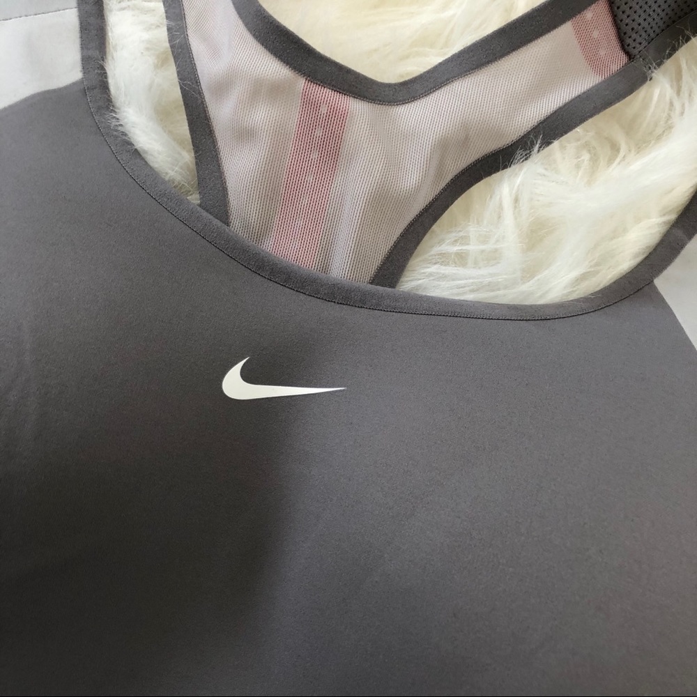 🚫✂️🍀 NWT🍀 NIKE grey Motion Adapt Bra ~ M - Picture 5 of 7